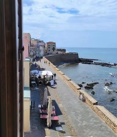 La Mirada , Con Magnifica Vista *
