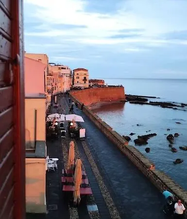 La Mirada , Con Magnifica Vista Alghero