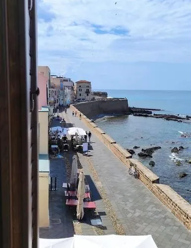 La Mirada , Con Magnifica Vista *